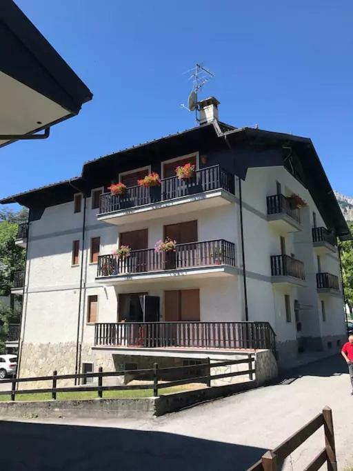 Bardonecchia Holidays Eksteriør billede